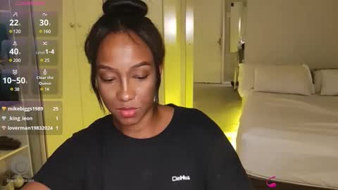 Snapshot of hellsd97 chatting on 12.31.24 hellsd97 online show from 12.31.24