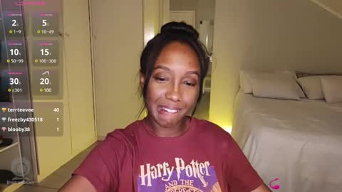 Snapshot of hellsd97 chatting on 01.10.25 hellsd97 online show from 01.10.25