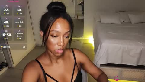 Snapshot of hellsd97 chatting on 02.26.25 hellsd97 online show from 02.26.25