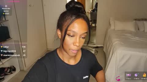 Snapshot of hellsd97 chatting on 03.01.25 hellsd97 online show from 03.01.25