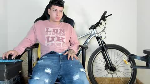 Star and Andy online show from 10.21.25