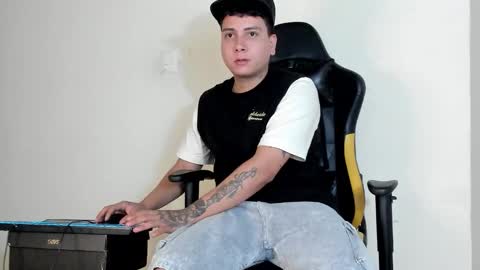 Star and Andy online show from 11.16.25