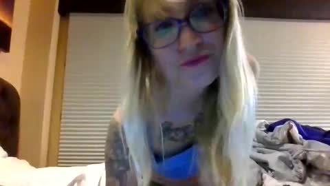 helltoheaven22 online show from 09.22.25