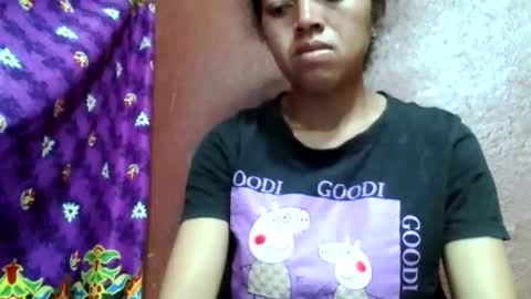 Snapshot of henitsaldy chatting on 04.23.26 henitsaldy online show from 04.23.26