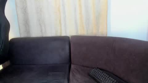 henrik_senn online show from 10.17.25