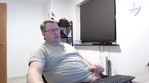 Snapshot of henrikrp1971 chatting on 03.03.25 henrikrp1971 online show from 03.03.25