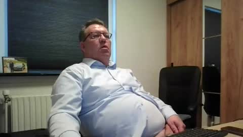 henrikrp1971 online show from 02.12.26