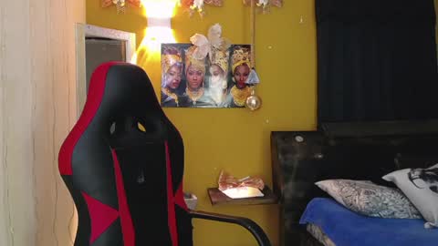 HERA online show from 01.04.25