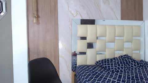 HERA online show from 04.04.26