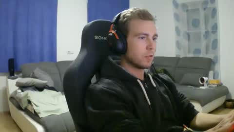 John Pearl online show from 04.04.26