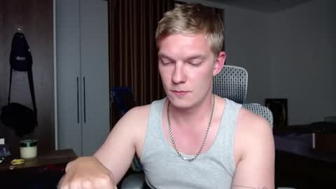 Snapshot of hercules__ chatting on 10.07.25 Gregblonde Alextattoo online show from 10.07.25