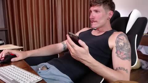 Snapshot of hercules__ chatting on 10.24.25 Gregblonde Alextattoo online show from 10.24.25