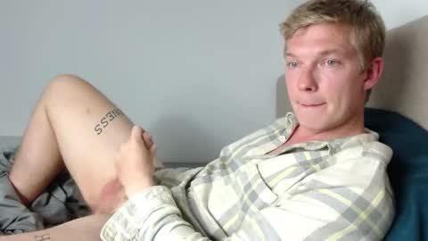 Snapshot of hercules__ chatting on 11.06.25 Gregblonde Alextattoo online show from 11.06.25