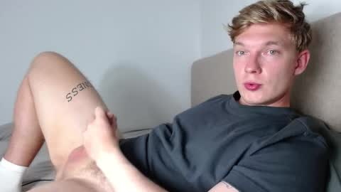 Snapshot of hercules__ chatting on 01.17.26 Gregblonde Alextattoo online show from 01.17.26