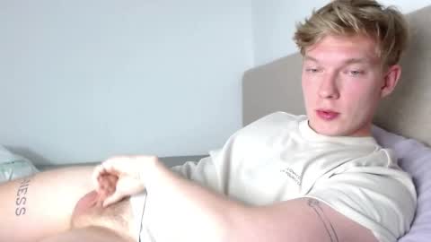 Snapshot of hercules__ chatting on 02.02.26 Gregblonde Alextattoo online show from 02.02.26