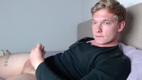 Snapshot of hercules__ chatting on 02.13.26 Gregblonde Alextattoo online show from 02.13.26