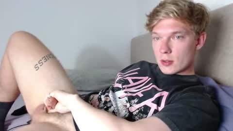 Snapshot of hercules__ chatting on 02.19.26 Gregblonde Alextattoo online show from 02.19.26