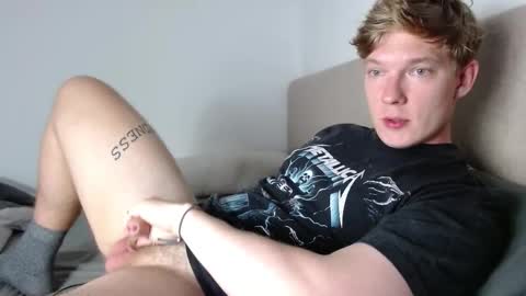 Snapshot of hercules__ chatting on 02.26.26 Gregblonde Alextattoo online show from 02.26.26