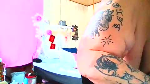 Snapshot of herculesnvenus chatting on 02.02.26 venus online show from 02.02.26