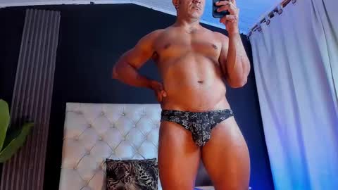 Snapshot of herculeswheeler chatting on 03.12.25 Hercules online show from 03.12.25