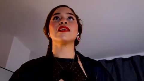 Snapshot of hercyqueen chatting on 10.13.25 hercyqueen online show from 10.13.25