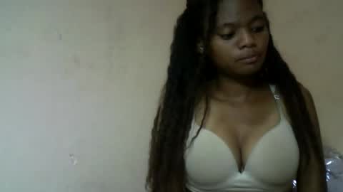 Snapshot of herisse01 chatting on 06.03.26 herisse01 online show from 06.03.26
