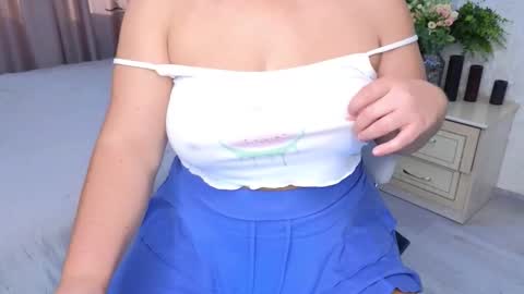 Snapshot of heroine_of_your_life chatting on 10.15.25 Maryana online show from 10.15.25