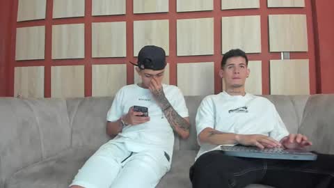 heteros men online show from 02.15.25