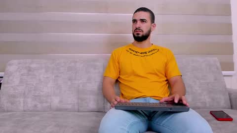 heteros men online show from 03.06.25