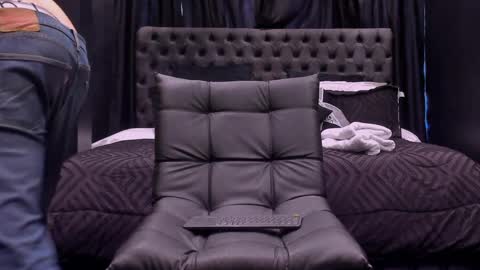 heteros men online show from 04.07.26