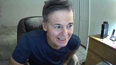 Snapshot of hewes1 chatting on 01.14.25 hewes1 online show from 01.14.25