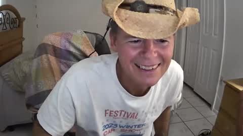 Snapshot of hewes1 chatting on 02.07.25 hewes1 online show from 02.07.25