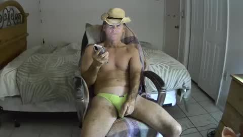 Snapshot of hewes1 chatting on 02.21.25 hewes1 online show from 02.21.25