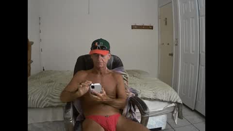 Snapshot of hewes1 chatting on 09.09.25 hewes1 online show from 09.09.25