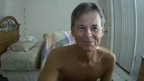 Snapshot of hewes1 chatting on 09.16.25 hewes1 online show from 09.16.25