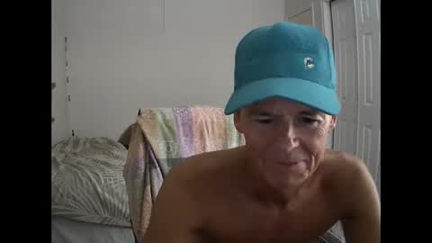 Snapshot of hewes1 chatting on 09.18.25 hewes1 online show from 09.18.25