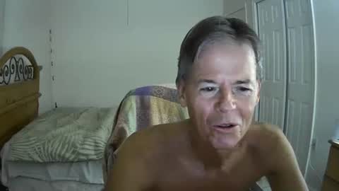 Snapshot of hewes1 chatting on 09.28.25 hewes1 online show from 09.28.25