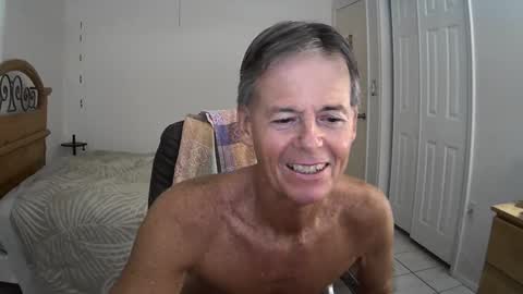 Snapshot of hewes1 chatting on 10.30.25 hewes1 online show from 10.30.25