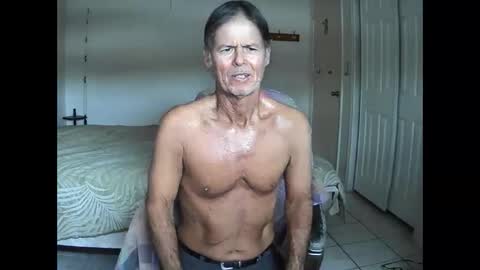 Snapshot of hewes1 chatting on 02.16.26 hewes1 online show from 02.16.26