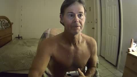 Snapshot of hewes1 chatting on 02.27.26 hewes1 online show from 02.27.26