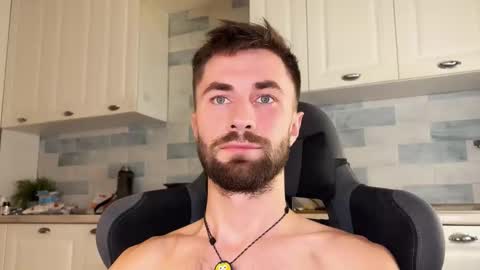 Snapshot of hey_arnold chatting on 11.15.25 Arnold online show from 11.15.25