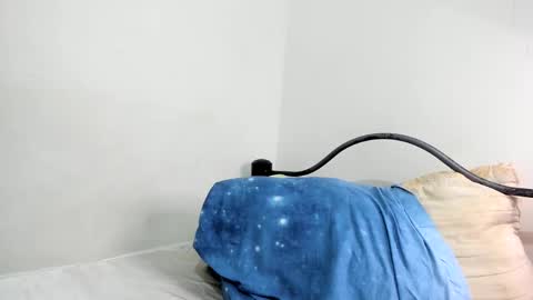 Snapshot of heynotfound chatting on 11.04.25 xd online show from 11.04.25