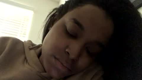 Snapshot of heyyou301990 chatting on 10.31.25 heyyou301990 online show from 10.31.25