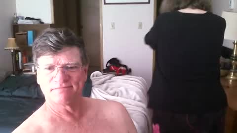 Snapshot of hg99too chatting on 06.18.26 hg99too online show from 06.18.26