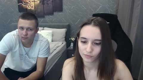 Snapshot of hi_barbie_hi_ken chatting on 11.04.25 Barbie And Ken online show from 11.04.25