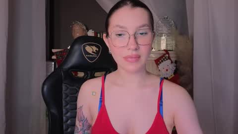 Evangelina or Evie online show from 12.18.25