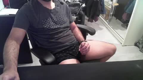 Snapshot of hi_im_chuck chatting on 01.29.25 hi_im_chuck online show from 01.29.25