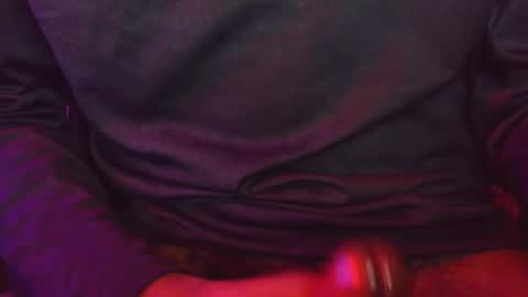 Snapshot of hickstj57 chatting on 06.11.26 ishow2cumforU online show from 06.11.26