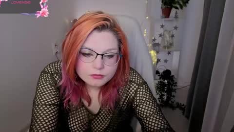 Snapshot of hiddencharmm chatting on 05.17.26 hiddencharmm online show from 05.17.26