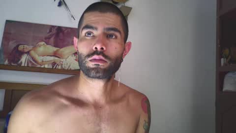 Snapshot of hideonbush051 chatting on 09.25.25 hideonbush online show from 09.25.25